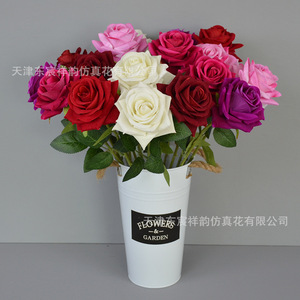 ดอกกุหลาบประดิษฐ์ Dongchen Crafts ก้านเดี่ยว สีแดงกำมะหยี่ ขนาดใหญ่ ตกแต่งบ้าน ตกแต่งงานแต่งงาน - Product Image 4