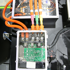 Sistema de Entrenamiento Práctico en Control de Accionamiento Automotriz Eléctrico para Presentación de Principios <span class=keywords><strong>y</strong></span> Pruebas de Habilidades Vocacionales - Product Image 5