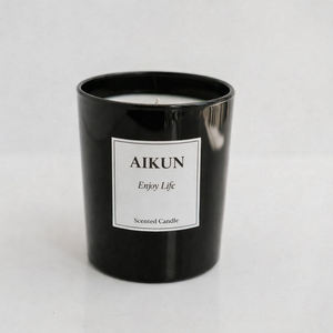 Bougie parfumée AIKUN en verre noir avec boîte personnalisée, parfum pomme et melon, pour une ambiance relaxante - Product Image 3
