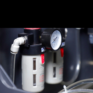 Machine de découpe automatique CNC 45 ° haute vitesse en aluminium pour le PVC et le métal avec composants de noyau de pompe - Product Image 3