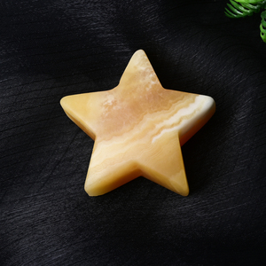 Venta al por mayor de cristales naturales tallados a mano, colección de estrellas de calcita amarilla talladas en cristal para regalo. - Product Image 2