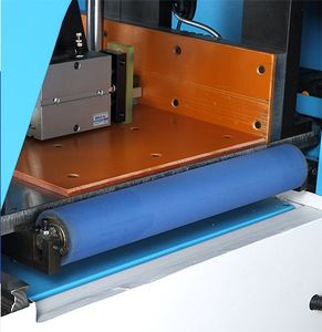 Sierra Circular Automática CNC de Alta Precisión STR CD500 con Enfriamiento por Aceite, Superficie Lisa, Integrada, para Perfiles de Aluminio - Product Image 6