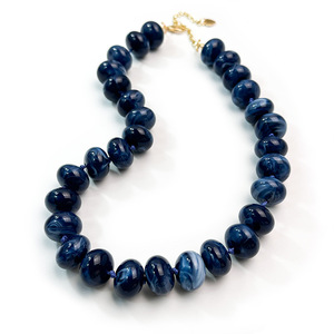 Collana Girocollo Multicolore con Perle Grandi e Dischi in Resina Arcobaleno, con Catena di Estensione Dorata, Perfetta per Feste Estive, Idea Regalo - Product Image 3