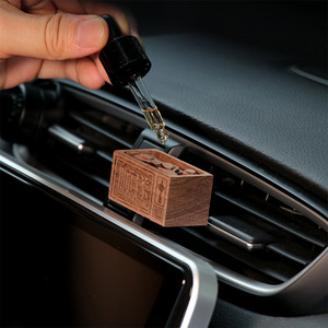 Diffuseur d'arômes en bois massif sculpté en 3D, noyer noir, pour l'intérieur de la voiture, sans électricité - Product Image 1