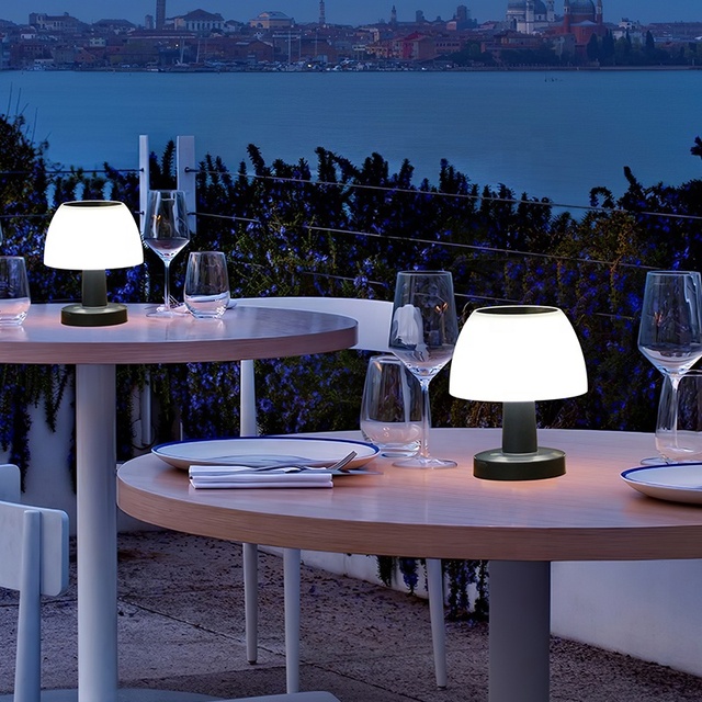 Outdoor Waterproof Garden Energy-Powered Color Led Desk Light Solar Table Lamps Products with Rechargeable Battery for Campins