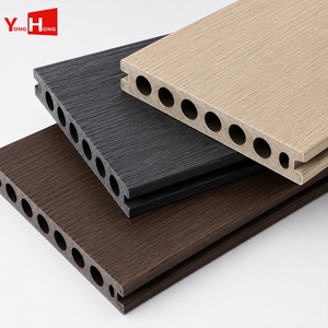 Planche de terrasse en WPC gaufrée 3D résistante aux intempéries pour l'extérieur avec système de fixation dissimulé - Product Image 1