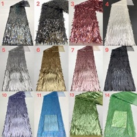 Tissu en maille brodé de sequins rectangulaires brillants de luxe en gros pour costumes de danse pour filles et robes de mariée