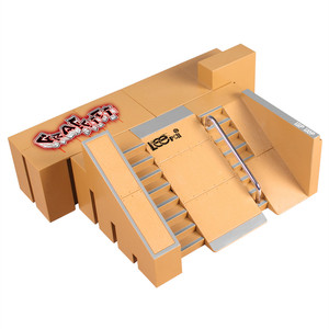 Ensemble de parc de rampes de skateboard à doigts - Product Image 2