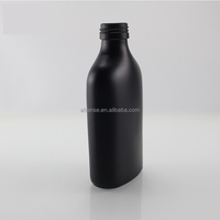 Bouteille en verre noir mat réutilisable de 100ml 200ml 250ml avec impression de logo personnalisée bouteille de café en verre à froid avec couvercle à vis noir
