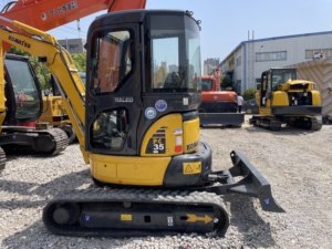 Excavatrice sur chenilles Komatsu Pc35 Pc35mr d'occasion, mini-excavatrice Komatsu japonaise d'occasion, 3 tonnes, 4 tonnes, 3,5 tonnes, tracteur, traktor, CE - Product Image 2