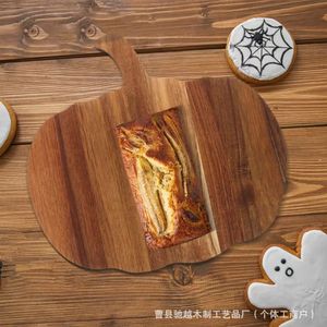 Planche à découper en forme de citrouille en bois, forme de dessin animé, pour les fêtes et la maison, avec poignées, couleur unie - Product Image 1