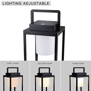 Lámpara de Mesa LED Moderna para Dormitorio, con Pantalla Cuadrada, Funciona con Batería, de Aluminio Fundido a Presión, con Intensidad Regulable - Product Image 4