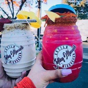 Conteneur à boisson en plastique Aguas Frescas de 32 oz, vitrolero traditionnel, <span class=keywords><strong>mini</strong></span> baril en plastique avec paille et couvercle - Product Image 4