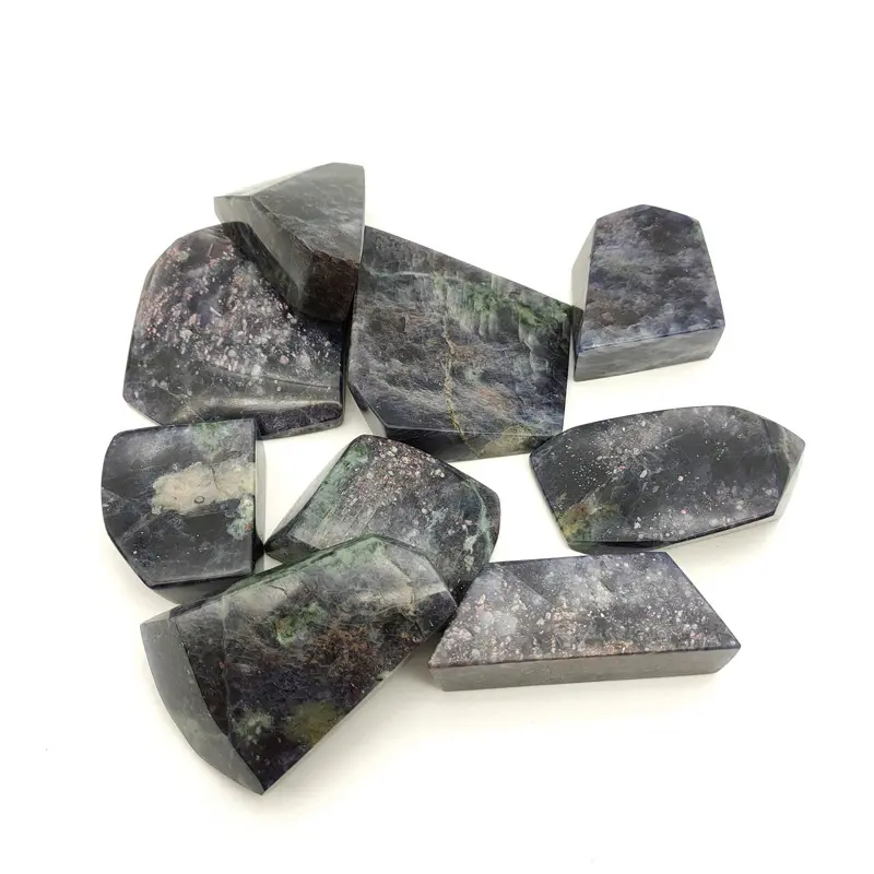 Groothandel Natuurlijke Edelsteen Lolite Freeform Crystal Getrommeld Lolite Reiki Energiek Lolite Healing Stone