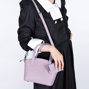 Bolso de mano de cuero de vaca para mujer con forro de poliéster de textura transparente y correa para el hombro Bolsos de mano estilo Hobo - Product Image 2