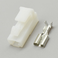 Boîtier en plastique mâle femelle broches en laiton câble non scellé connecteur de prise de courant 6070-1481 6070-1471