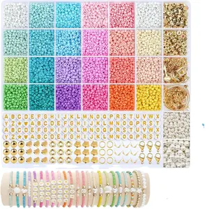 12000pcs 3 mm ensembles de perles de verre, perles de bricolage pour enfiler avec des perles de lettres colorées pour idée cadeau bracelets, noël, vacances