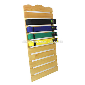 Expositor de Cinturones de Artes Marciales Popular, Soporte de Pared Estándar para Exhibición de Cinturones de <span class=keywords><strong>Karate</strong></span>, Capacidad para 8, 10 y 12 Cinturones de Artes Marciales - Product Image 2