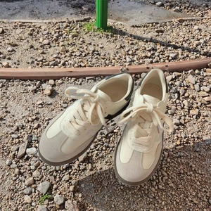 Chaussures de <span class=keywords><strong>sport</strong></span> décontractées rétro pour femmes, style marche, grande taille, effet givré, lacets en caoutchouc pour le printemps et l'automne - Product Image 5