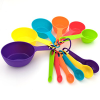 Ensemble de 12 cuillères et tasses à mesurer en plastique pour la maison, la cuisine et les gâteaux.