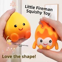 Cadeaux de fête en gros HR23-26 Petit pompier jouet à presser, figurine en plastique anti-stress pour le bureau, cadeau décoratif pour tous les âges