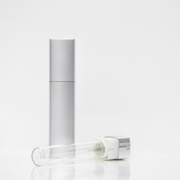 2025 atomiseur de parfum carré de taille voyage 8ml bouteille rechargeable de parfum en aluminium pour parfum