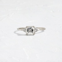 Bague de mariage en or massif 10K/14K/18K avec trois diamants de laboratoire taille Asscher et pierres latérales taille Trillion, certifiée IGI CVD/HPHT VVS
