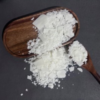 Cire de Soja de Haute Qualité Prix Usine Vente en Gros Cire de Soja Personnalisée pour Fabrication de Bougies et Savons Blanc/Jaune Clair 25 kg