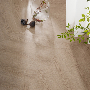 Parquet SPC con Base de EVA, Capa de Desgaste de 0.15mm, Superficie EIR, Sistema de Clic para Interiores, Logotipo Personalizado OEM, Aspecto Roble - Product Image 2