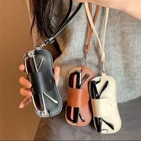 Étui à lunettes de soleil personnalisé avec logo, en cuir PU, avec lanière tour de cou et porte-clés, pochette de rangement pour lunettes