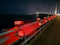 Delineateur routier solaire OWLEYE pour garde-corps en W, IP66, avec lumière de circulation clignotante synchronisée, réflecteur prismatique haute intensité en PC