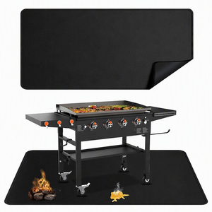 Tapis de barbecue extra large ignifuge, protection de terrasse antidérapante, tapis sous plaque chauffante pour camping, jardin et cuisine en extérieur - Product Image 1