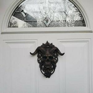 2022 nuevo diseño puerta aldaba decoración resina cabeza <span class=keywords><strong>de</strong></span> cabra figura colgador resina Punk <span class=keywords><strong>Satan</strong></span>ás cabeza <span class=keywords><strong>de</strong></span> oveja <span class=keywords><strong>estatua</strong></span> colgante <span class=keywords><strong>de</strong></span> pared artesanías - Product Image 4