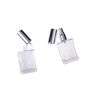 Flacon pulvérisateur de parfum en verre transparent carré plat, vide, rechargeable, portable, pour sous-conditionnement – Offre Spéciale - Product Image 5