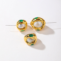 Perle de déclaration plaquée or 8K, qualité AAAAA, perle baroque avec incrustation de zircon vert et texture martelée, pour la fabrication de colliers et bijoux