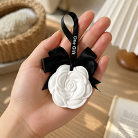 Grossiste TopOne Désodorisant Auto Gypse Fleurs Fait Main Pendentif Parfum Longue Durée Boutique Cadeau