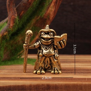 Figurine de sorcier grenouille en laiton tenant un livre de sorts, ornement de bureau, décoration intérieure, unisexe, 12 ans et plus, produit fini - Product Image 4