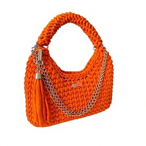 Sac fourre-tout demi-lune en crochet pour femme, bandoulière tricotée, design mignon, fabrication OEM Uttar Pradesh, coton imperméable et durable - Product Image 1