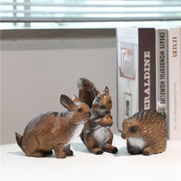 Vente en gros d'accessoires de décoration intérieure nordiques, statues d'animaux en résine, décorations de table, ornements nordiques, décoration intérieure