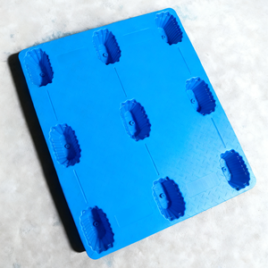 משטח פלסטיק תעשייתי 1100*1100*150 מ\"מ, חזק במיוחד, בעל כניסה 4 כיוונית, יצוק בתהליך ניפוח, תשעה מסלולים, תקן אירופאי, מתאים למדפי משטחים. - Product Image 4