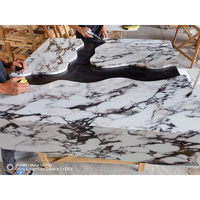 Table basse centrale carrée en pierre de luxe au design italien Mobilier de maison Table basse moderne en marbre noir blanc pour salon