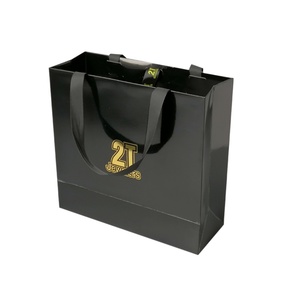 Wholesale Custom Cardboard Packaging Printed Shopping Paper Bag <b>Clothes</b> Packaging Paper Bag - Product Image 4