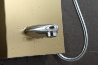 Colonne de douche standard européenne en acier inoxydable 304, finition or brossé, avec jets de pluie, jets latéraux et douchette à main, OEM CE