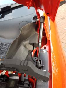 Supporto Ammortizzatore Anteriore a Gas Rinforzato per Portellone <span class=keywords><strong>Ford</strong></span> <span class=keywords><strong>Fiesta</strong></span> MK8 - Product Image 3