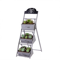Étagère de jardin intérieure et extérieure en métal à 3 niveaux vintage pour pots de fleurs et jardinières pour plantes succulentes et herbes.