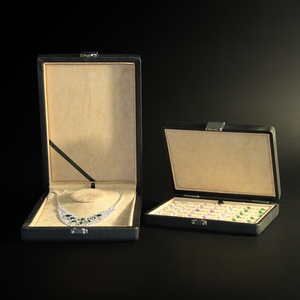 Plateau de présentation de bijoux personnalisé pour colliers, boucles d'oreilles, bagues, plateau de présentation en cuir noir - Product Image 3