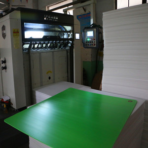 Tấm Lót Pallet Nhựa Gợn Sóng Polypropylene Cho Chai Thủy Tinh - Product Image 3