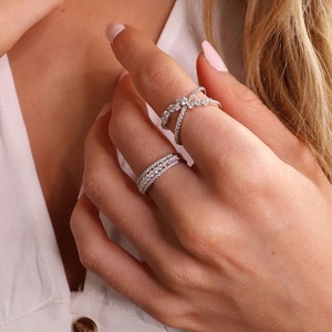 Anillo de Diamantes Miss ROX, Oro Blanco de 18K, Anillo de Diamantes Clásico con Certificado IGI para Compromiso y Boda - Product Image 4