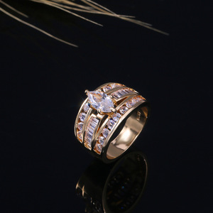 Anello dal Design Semplice, Anello Classico da Dito per Donne - Product Image 2