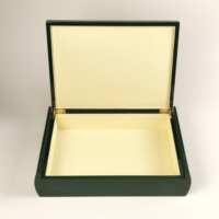 Boîte à bijoux en bois laqué vert foncé brillant, doublure en velours, charnière en métal doré, logo personnalisé, boîte de rangement pour bijoux de luxe, cadeau